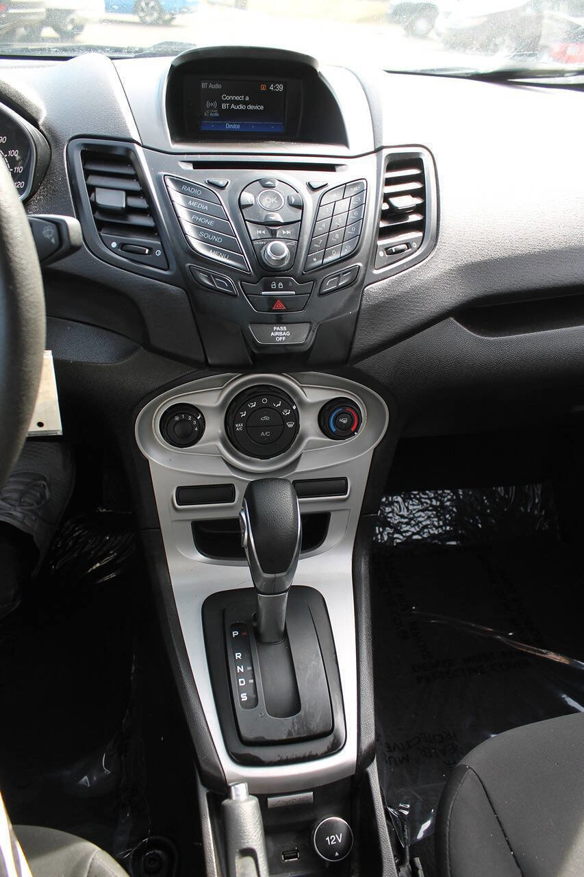 Used 2019 Ford Fiesta SE image 28