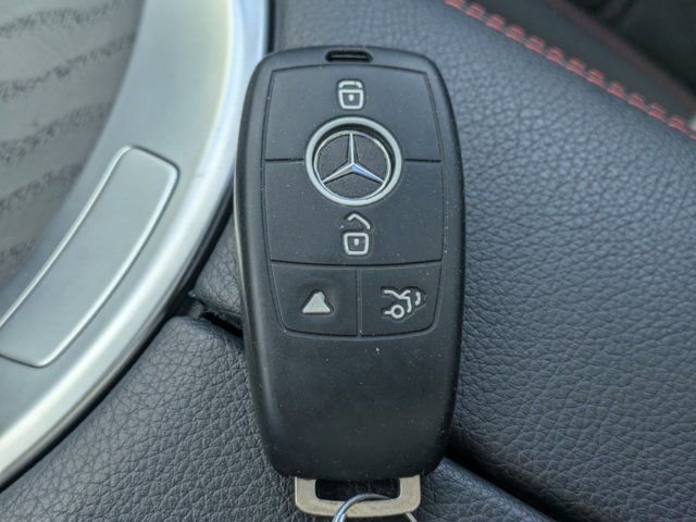Used 2022 Mercedes-Benz GLC 43 AMG 4MATIC image 25