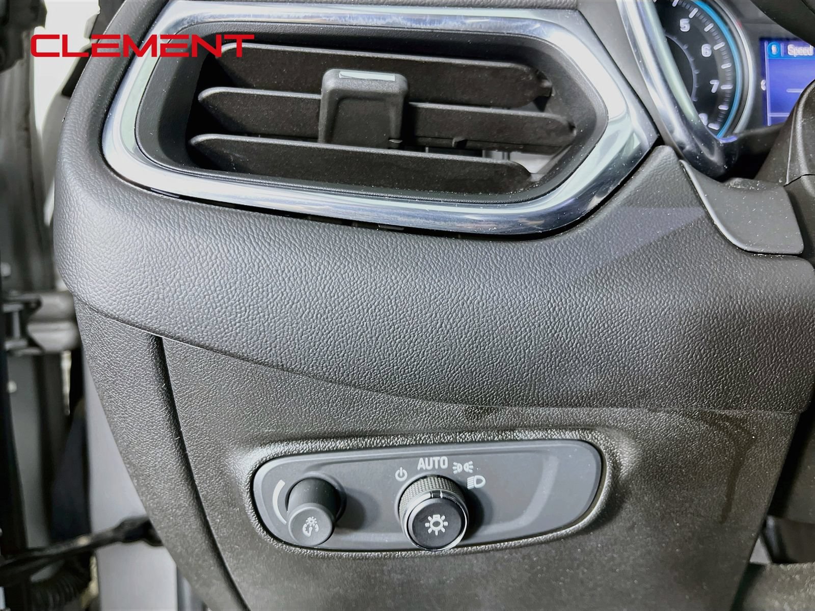 Used 2021 Chevrolet Equinox LT FWD image 13