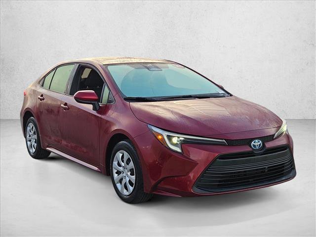 Used 2025 Toyota Corolla LE video 3