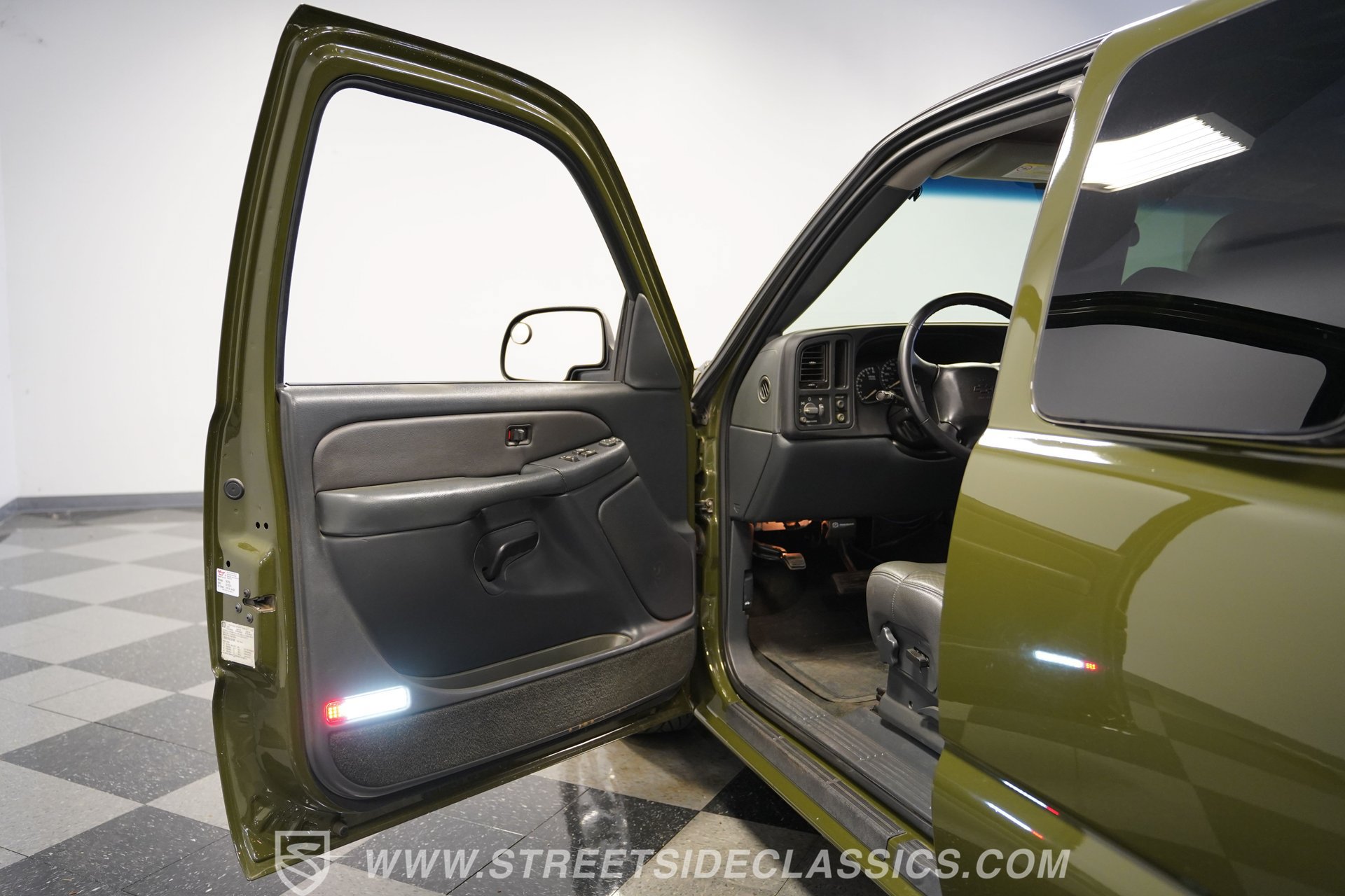 Used 2002 Chevrolet Silverado 1500 LS w/ Electrical Convenience Pkg RWD image 37