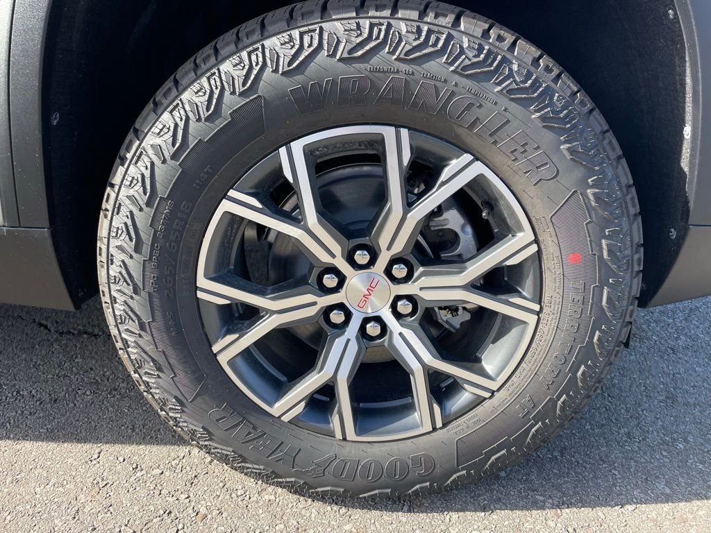New 2026 GMC Acadia AT4 image 32