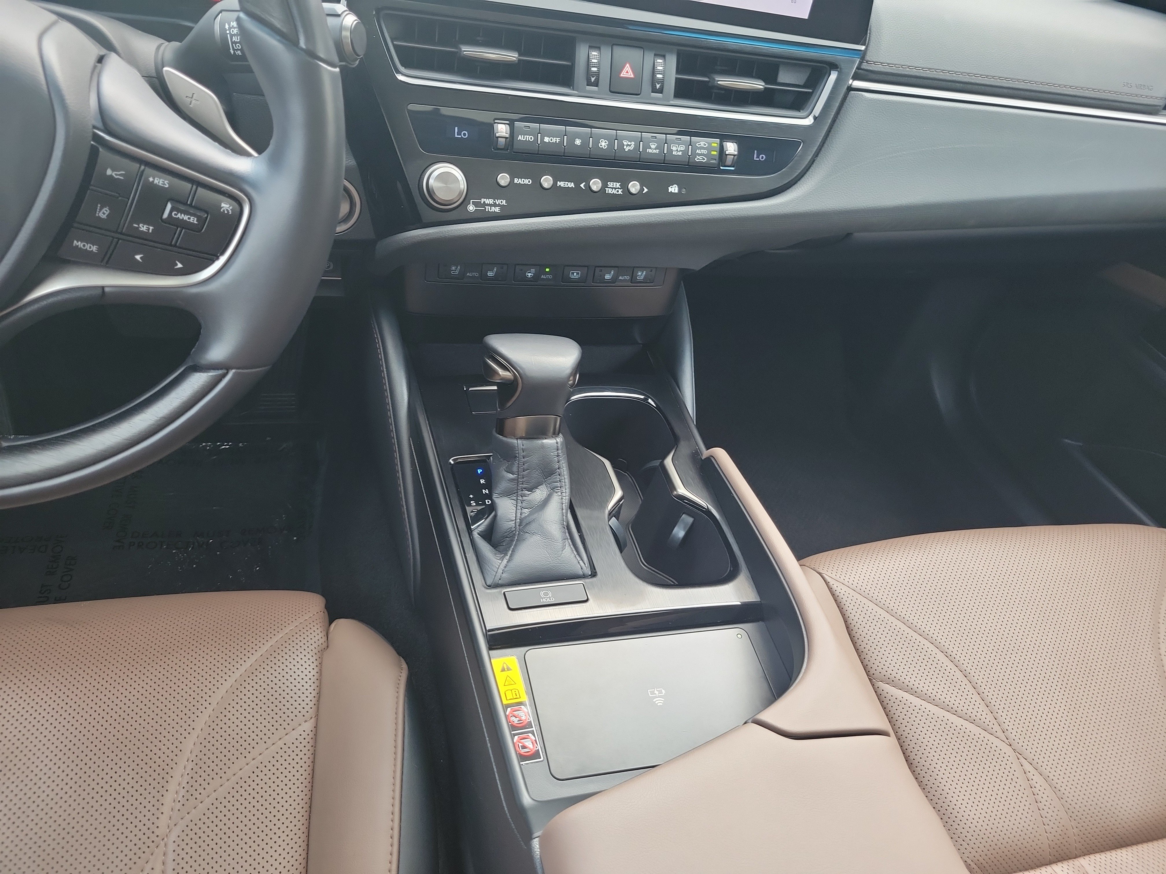 Used 2025 Lexus ES 250 w/ Luxury Package AWD/4WD image 21