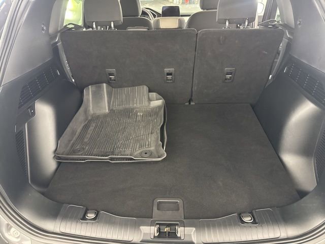 Used 2022 Ford Escape SE w/ SE Sport Appearance Package image 24