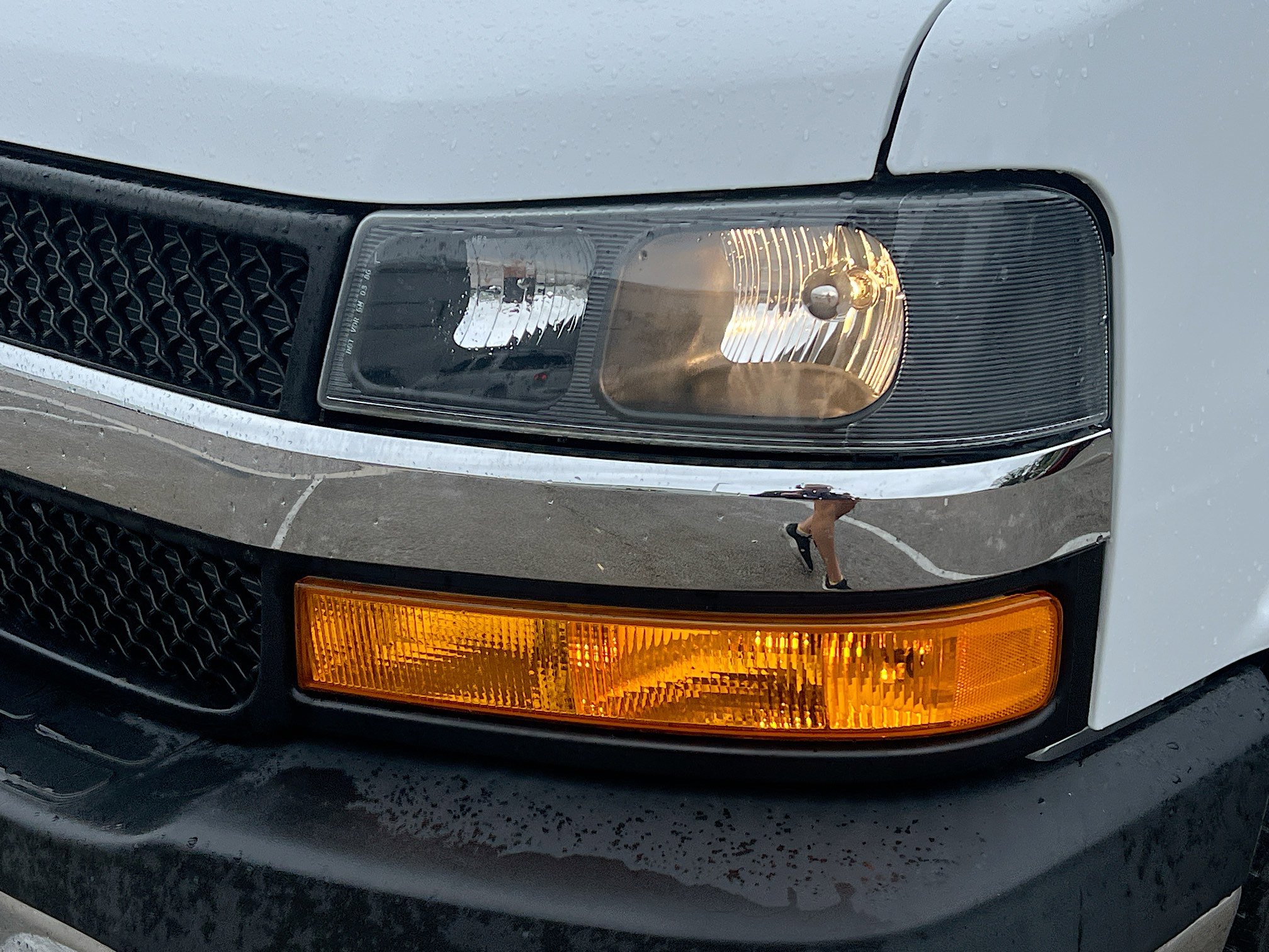 Used 2022 Chevrolet Express 3500 w/ Power Convenience Package image 11