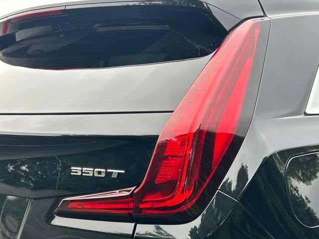 Used 2024 Cadillac XT4 Luxury w/ Cold Weather Package AWD/4WD image 17