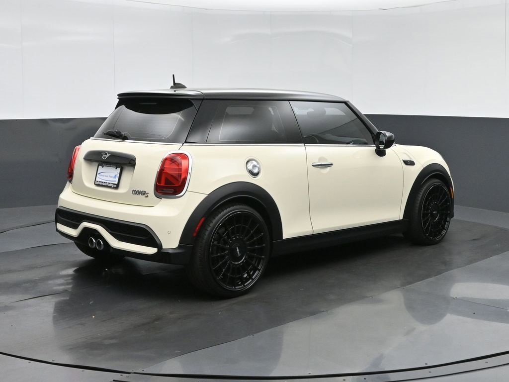 Used 2022 MINI Cooper S image 7