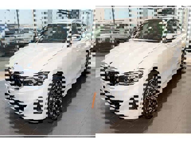 New 2025 BMW 330i xDrive Sedan w/ Convenience Package image 3