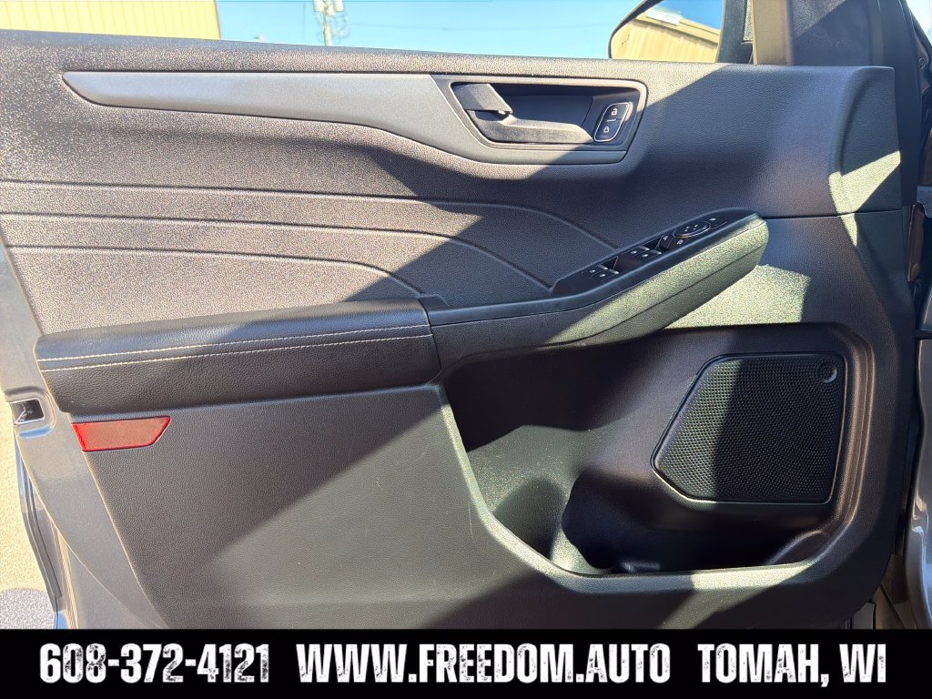 Used 2024 Ford Escape Active AWD/4WD image 10