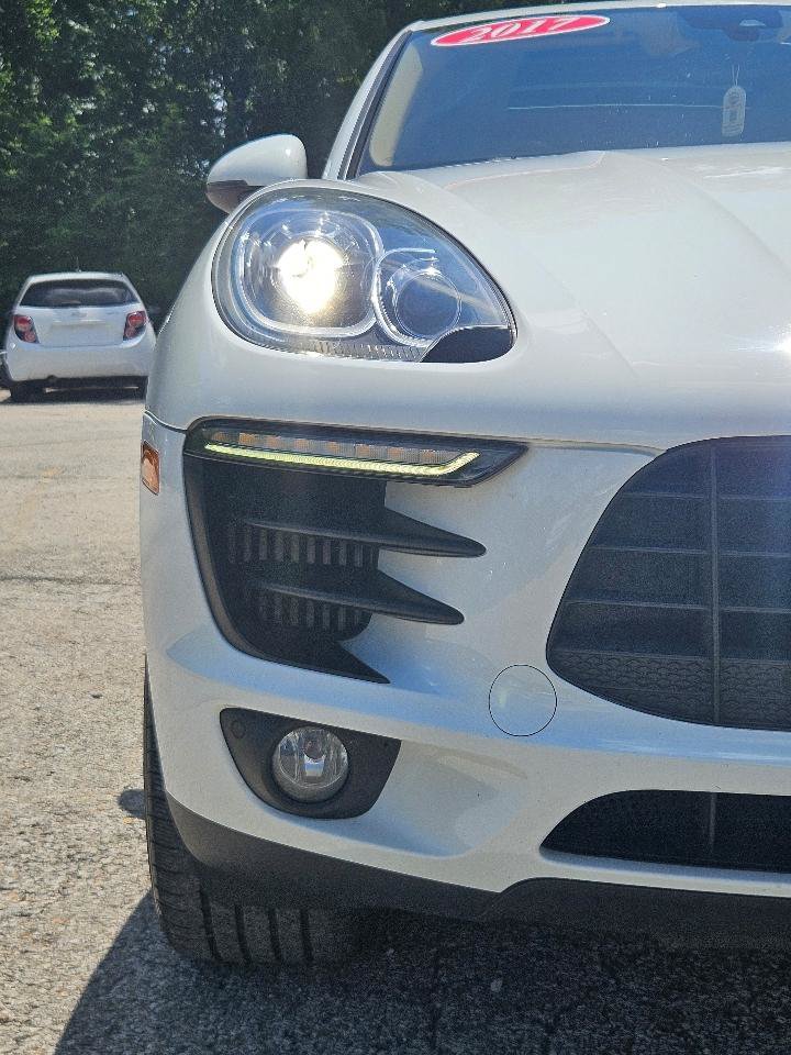 Used 2017 Porsche Macan S AWD/4WD image 9