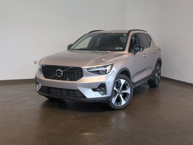 Used 2026 Volvo XC40 B5 Plus w/ Protection Package Premier image 1