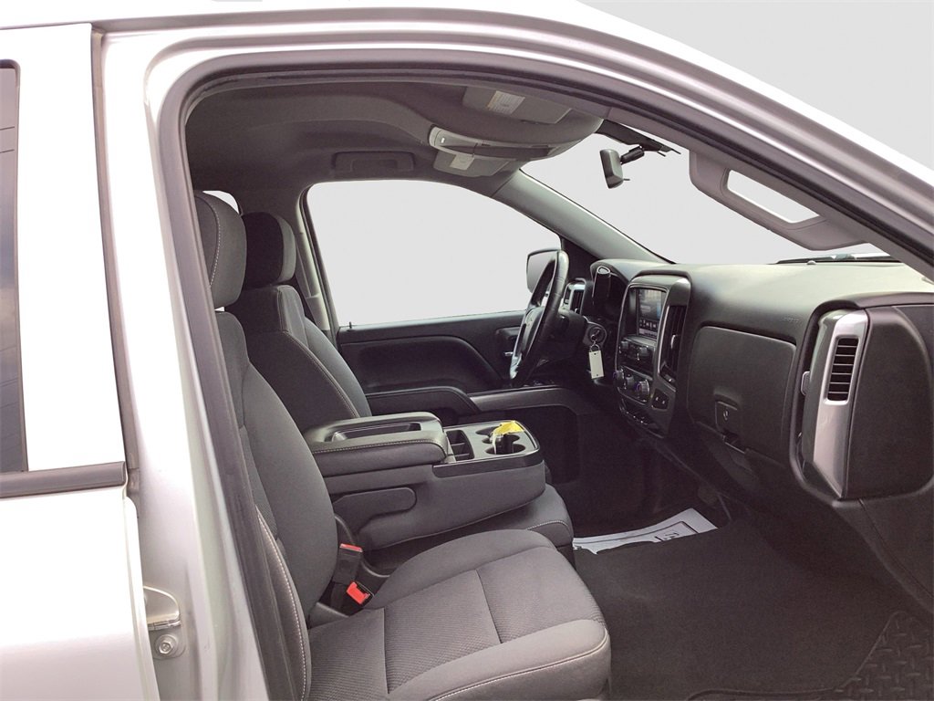 Used 2018 Chevrolet Silverado 1500 LT w/ All Star Edition image 31