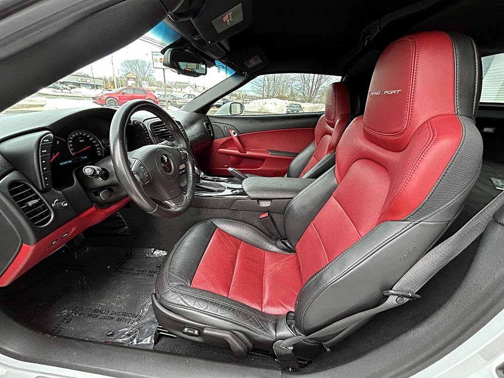 Used 2013 Chevrolet Corvette Grand Sport w/ 2LT Preferred Equipment Group RWD image 4