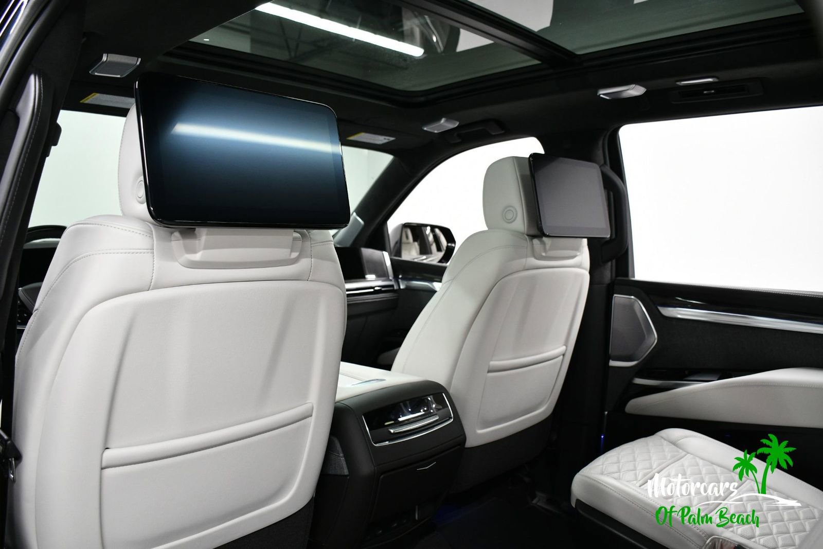 Used 2026 Cadillac Escalade V w/ LPO, ONYX Package image 44