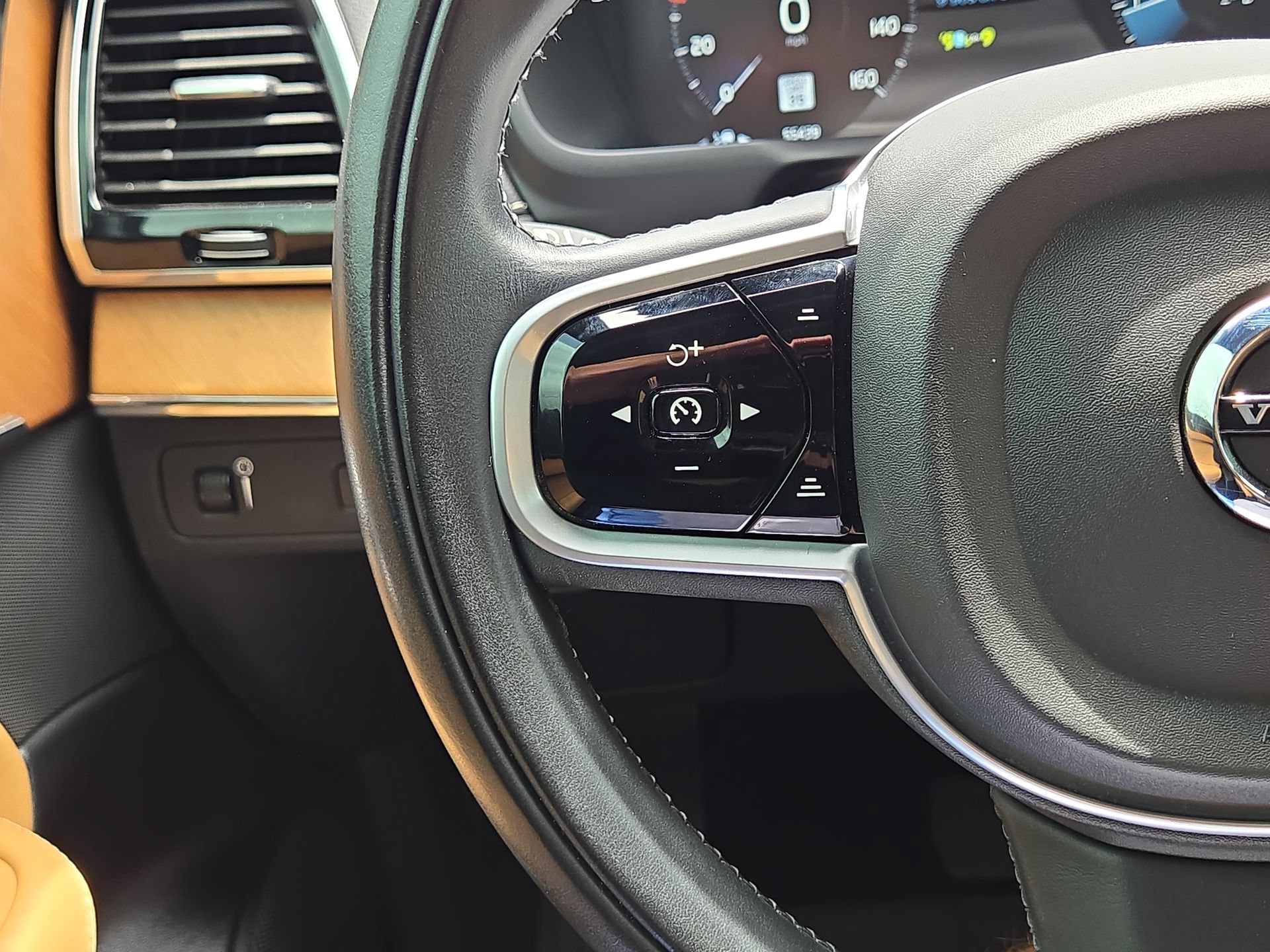 Used 2020 Volvo XC90 T6 Inscription AWD/4WD image 21