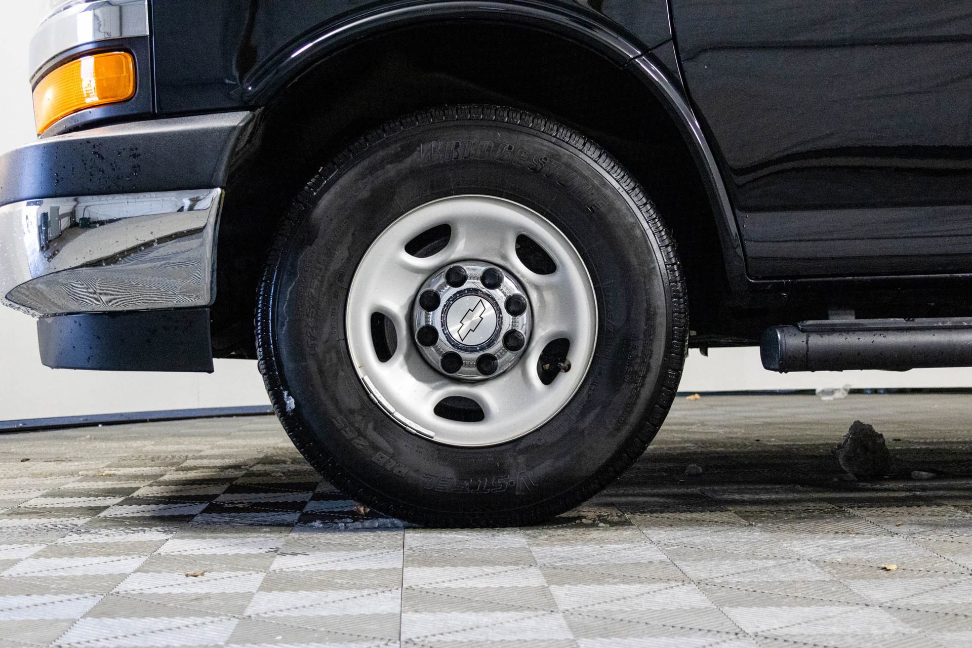 Used 2018 Chevrolet Express 3500 LT w/ LT Preferred Equipment Group image 43