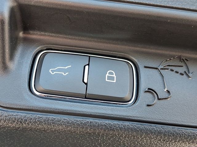 Used 2024 Ford Explorer Limited w/ Limited Technology Package RWD image 31