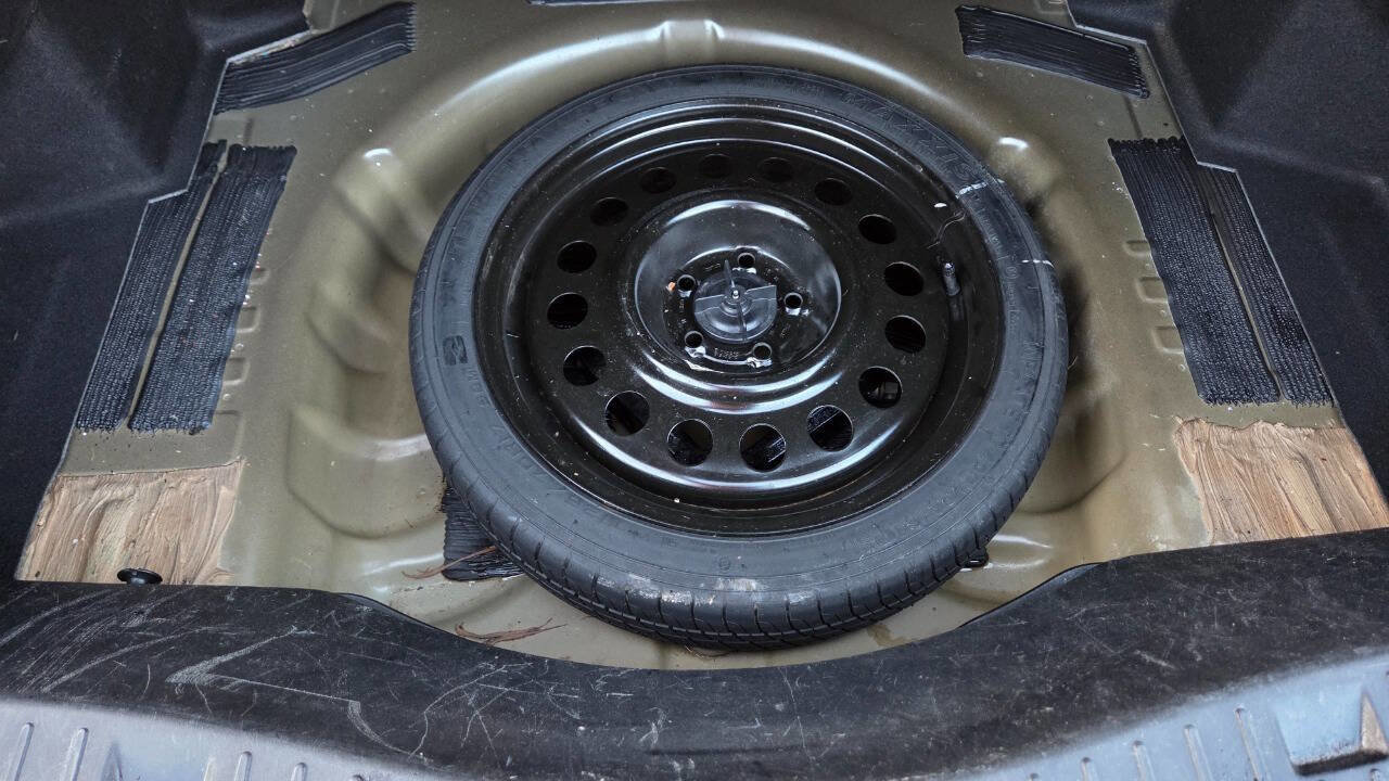 Used 2016 Lincoln MKZ AWD w/ Technology Package image 36