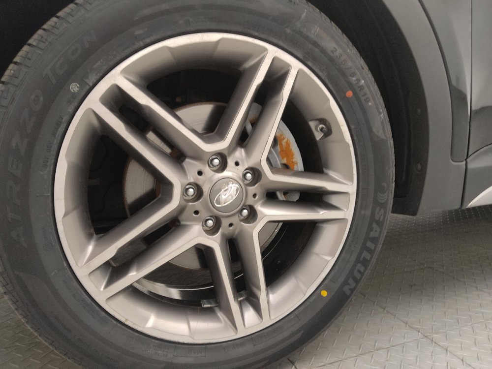 Used 2017 Hyundai Santa Fe Limited FWD image 31