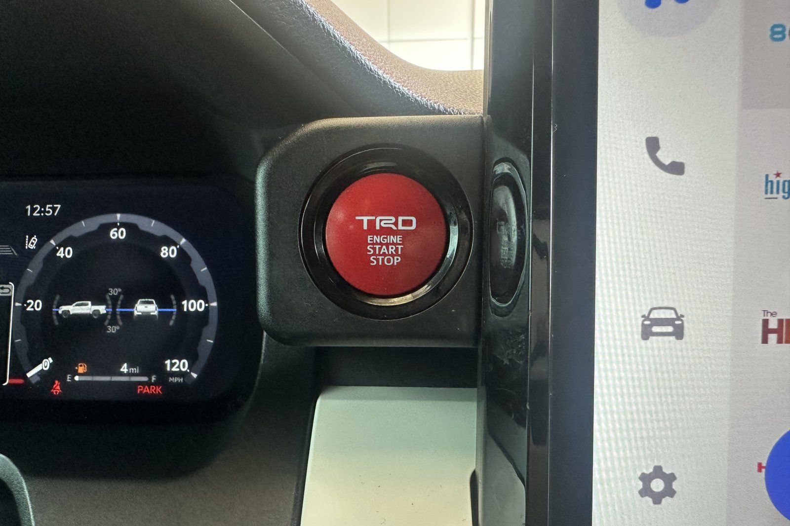 Used 2024 Toyota Tacoma TRD Off-Road AWD/4WD image 24