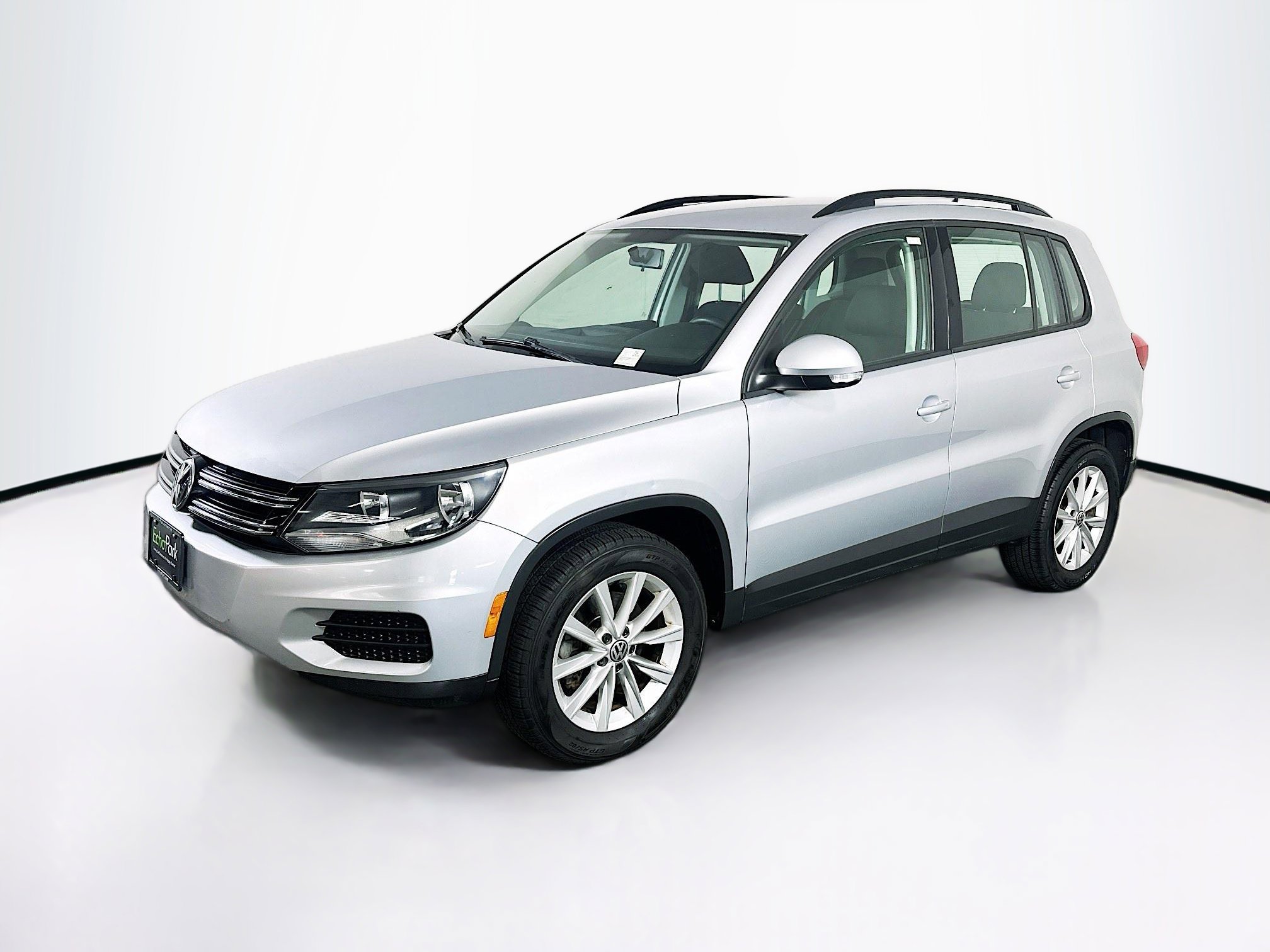 Used 2018 Volkswagen Tiguan Limited FWD image 3