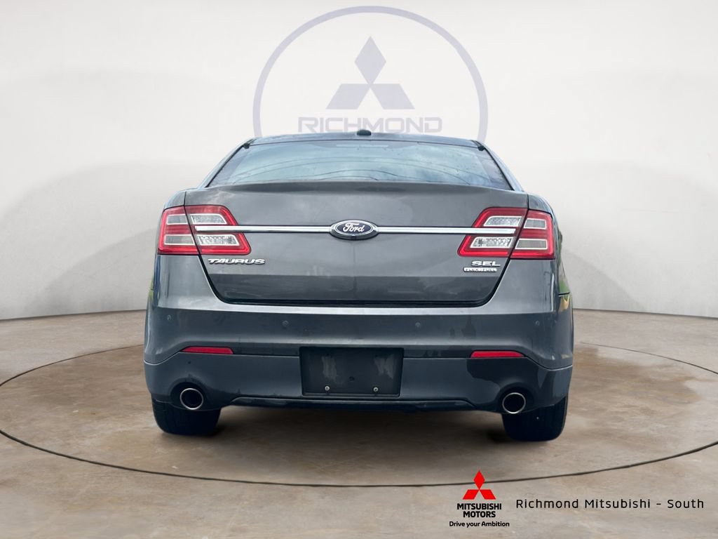 Used 2015 Ford Taurus SEL FWD image 4
