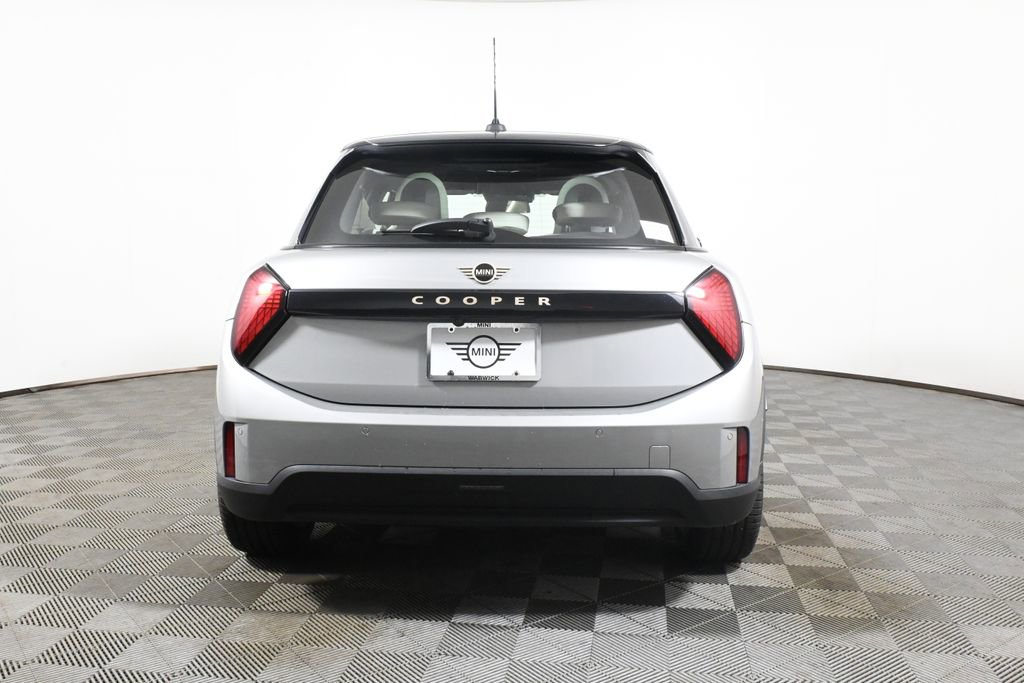 New 2026 MINI Cooper 4-Door Hardtop FWD image 6