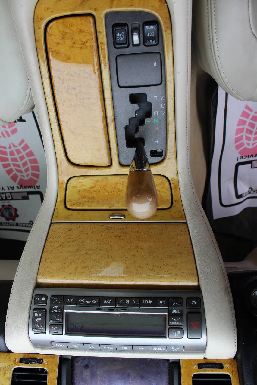 Used 2002 Lexus SC 430 Convertible image 15