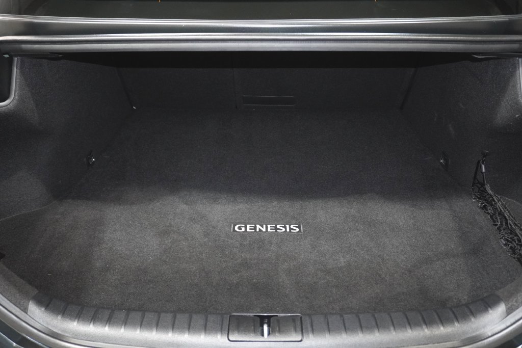 Used 2022 Genesis G70 2.0T w/ Prestige Package AWD/4WD image 7