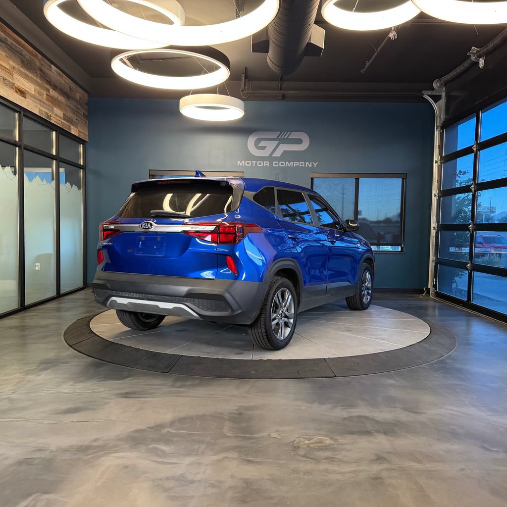 Used 2021 Kia Seltos LX AWD/4WD image 3