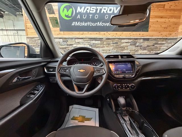 Used 2023 Chevrolet TrailBlazer LT w/ Convenience Package AWD/4WD image 17