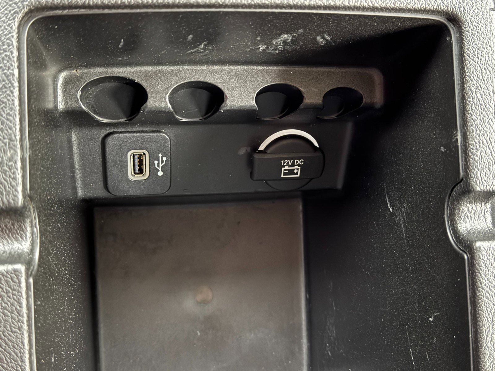 Used 2017 Jeep Cherokee Trailhawk w/ Cold Weather Group image 30