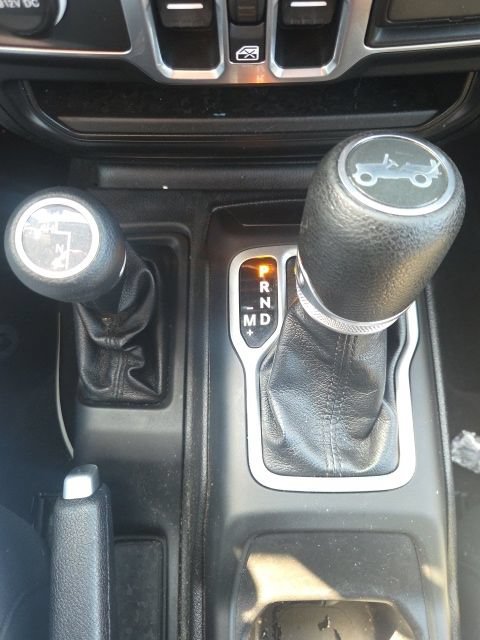 Used 2018 Jeep Wrangler Unlimited Sport S AWD/4WD image 26