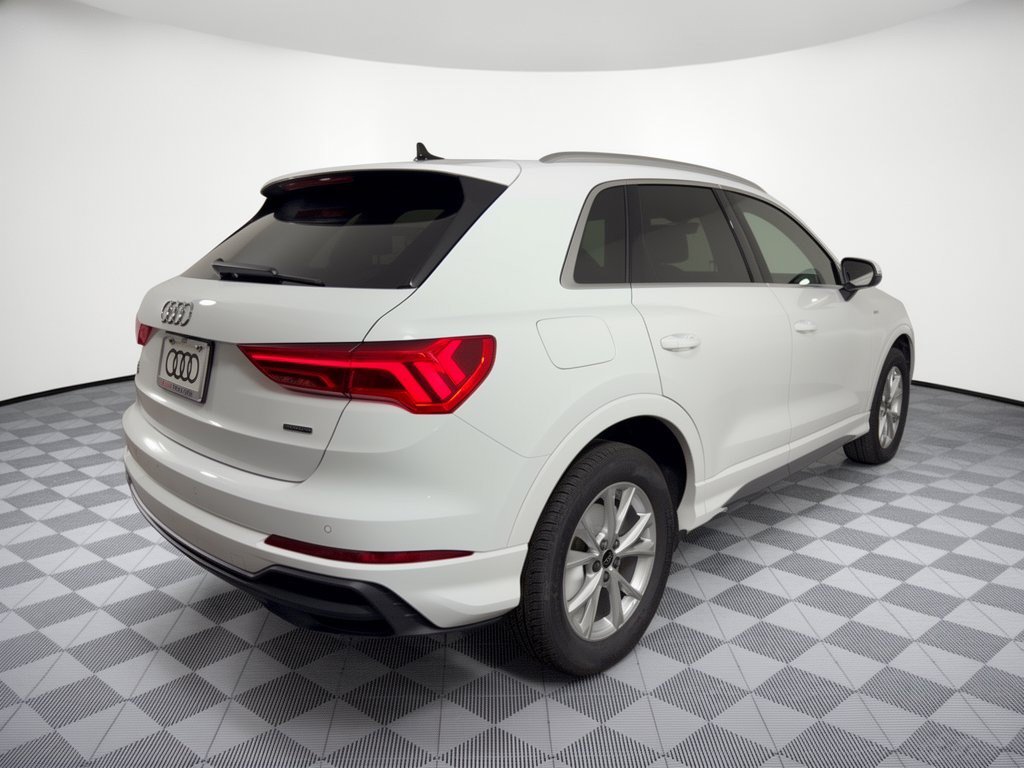 Certified 2025 Audi Q3 2.0T Premium w/ Convenience Package AWD/4WD image 9