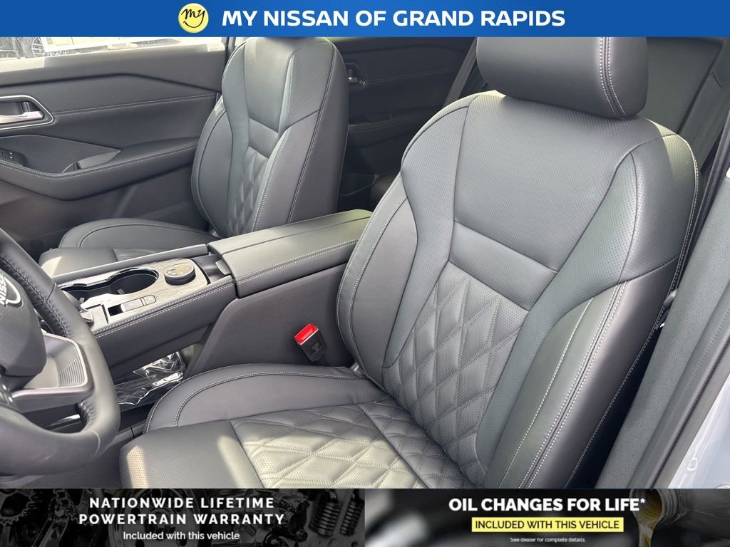 New 2026 Nissan Rogue Platinum AWD/4WD image 19