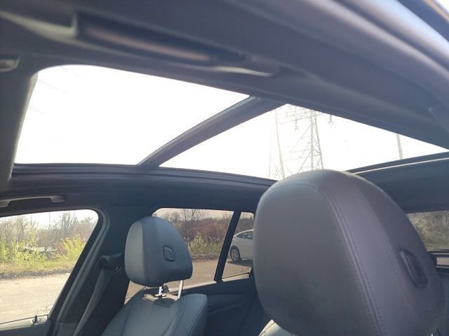 Used 2019 BMW X3 M40i w/ Premium Package image 9