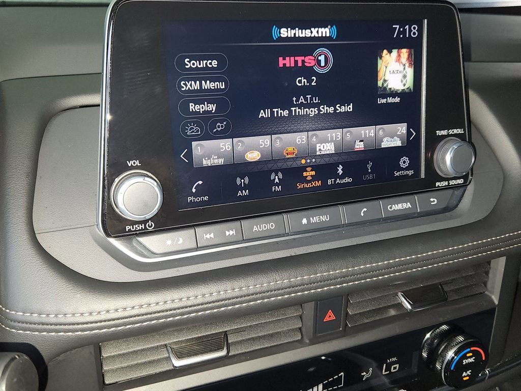 Used 2025 Nissan Rogue SV image 17