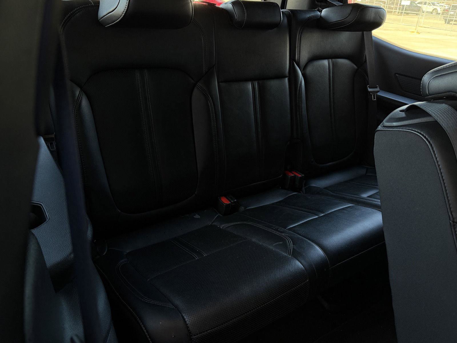 Used 2024 Jeep Wagoneer Series II w/ Flexible Seating Group image 28