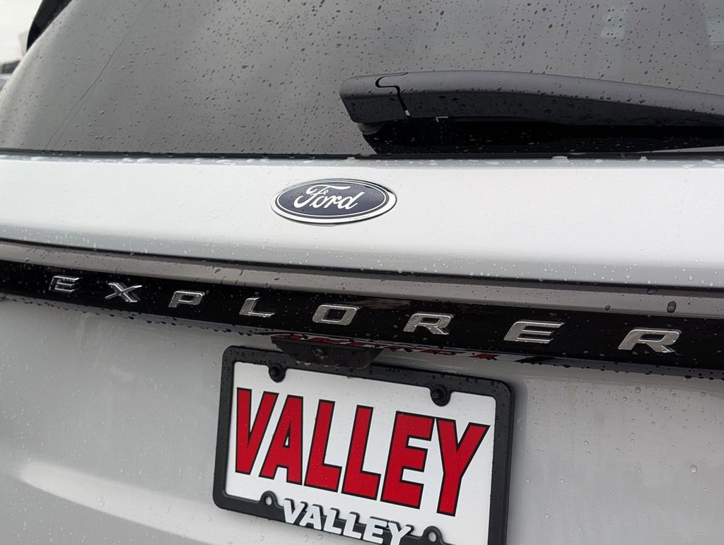New 2026 Ford Explorer Active image 12