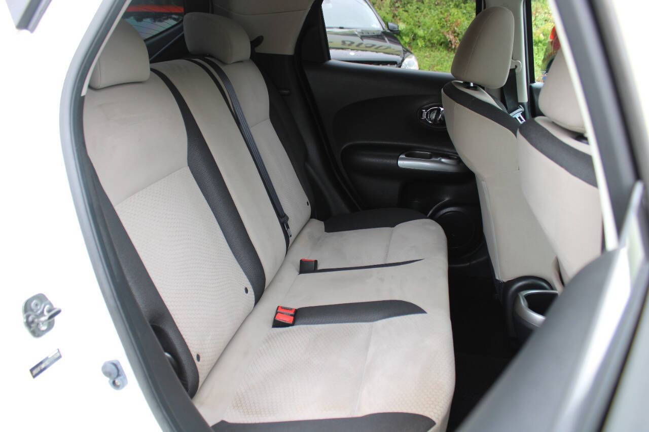 Used 2012 Nissan Juke SV AWD/4WD image 30