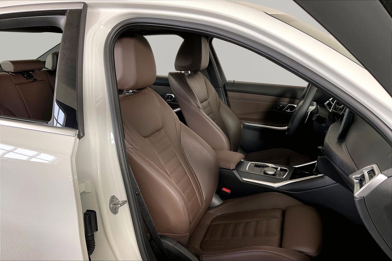 Certified 2025 BMW 330i xDrive Sedan w/ Premium Package image 12