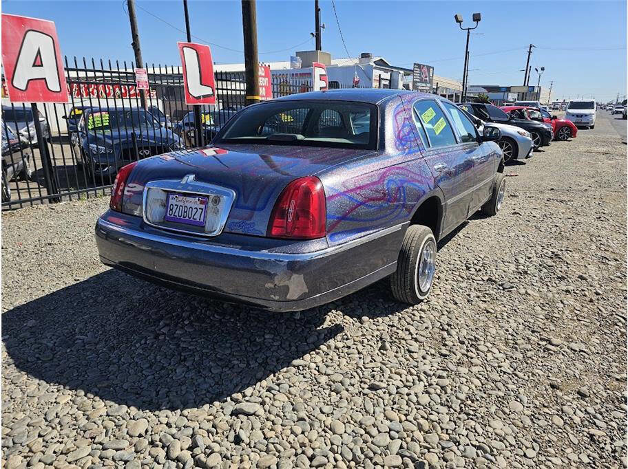 Used 1999 Lincoln Town Car Executive image 5