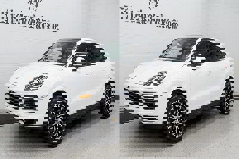 Used 2023 Porsche Cayenne Platinum Edition image 34