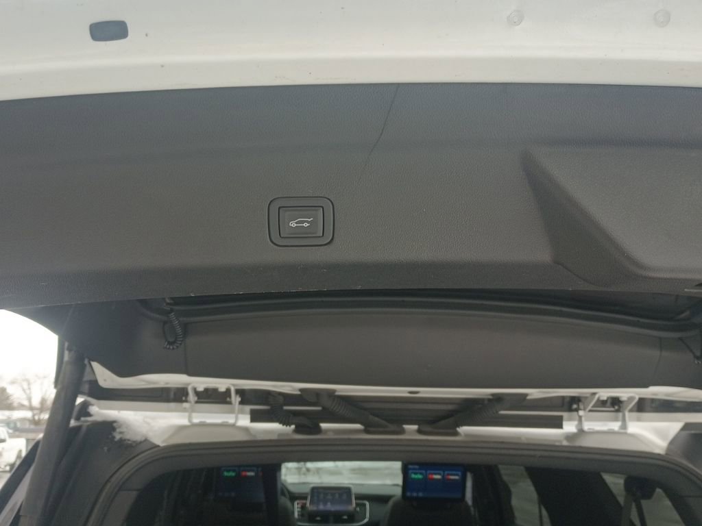 Used 2015 Chrysler 200 S w/ Comfort Group image 72