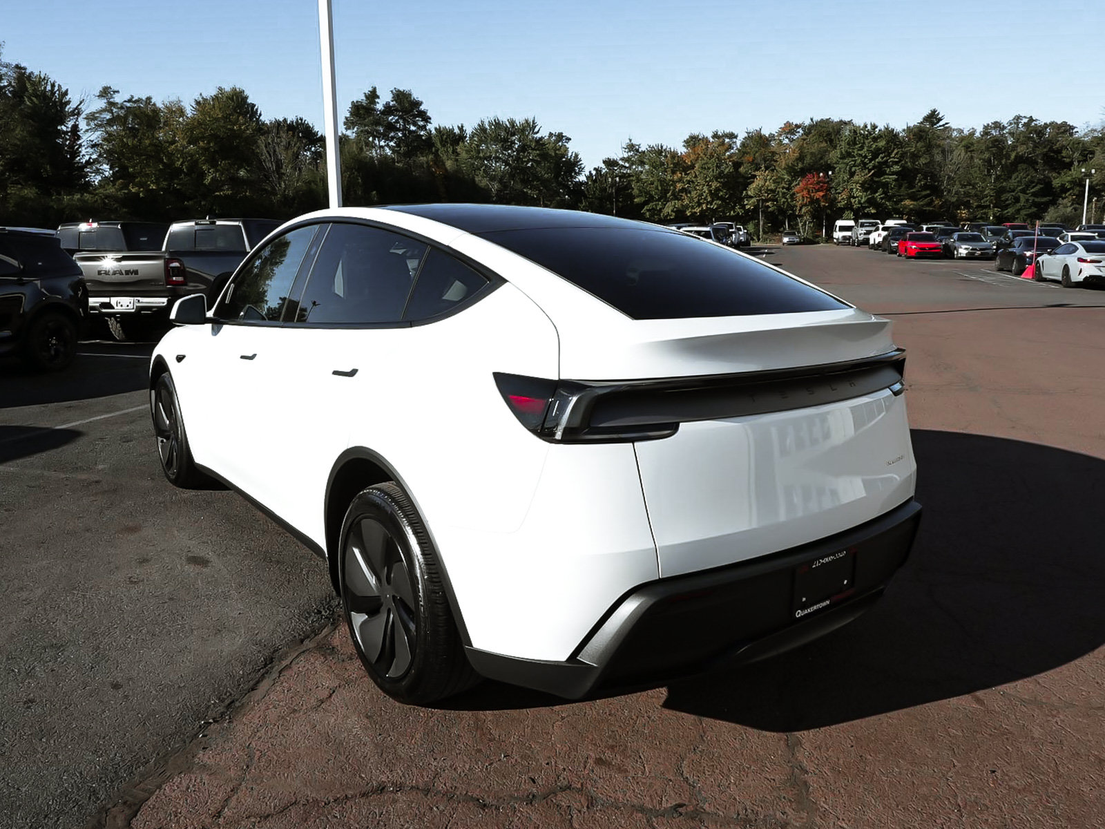 Used 2026 Tesla Model Y Long Range AWD/4WD image 4