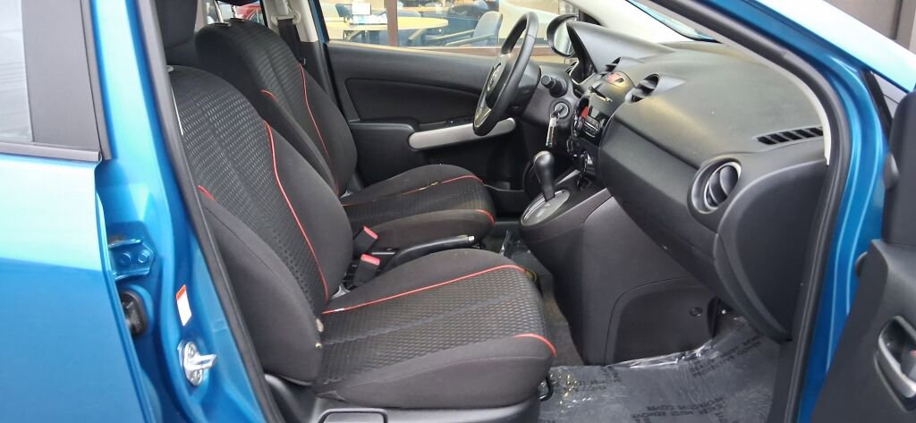 Used 2011 MAZDA MAZDA2 Touring image 13