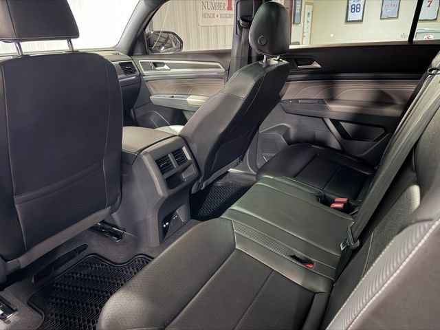 Used 2021 Volkswagen Atlas Cross Sport SEL R-Line w/ Luggage Net & Mats Package FWD image 9