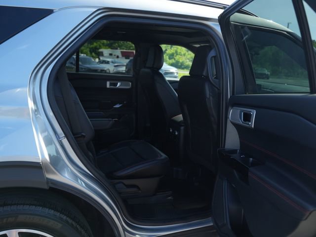 Used 2023 Ford Explorer ST-Line w/ Class IV Trailer Tow Package RWD image 23