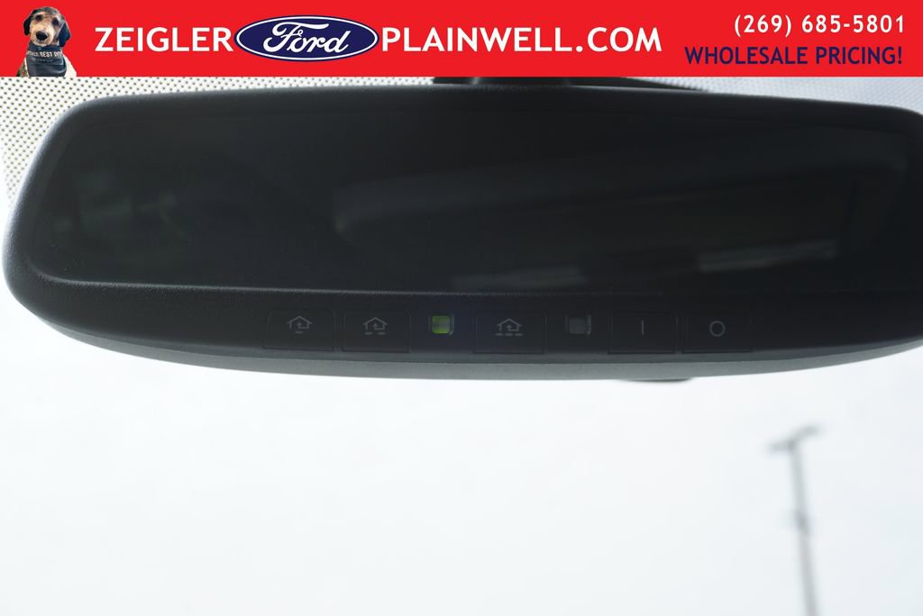 Used 2018 Nissan Titan SL w/ Midnight Edition image 30