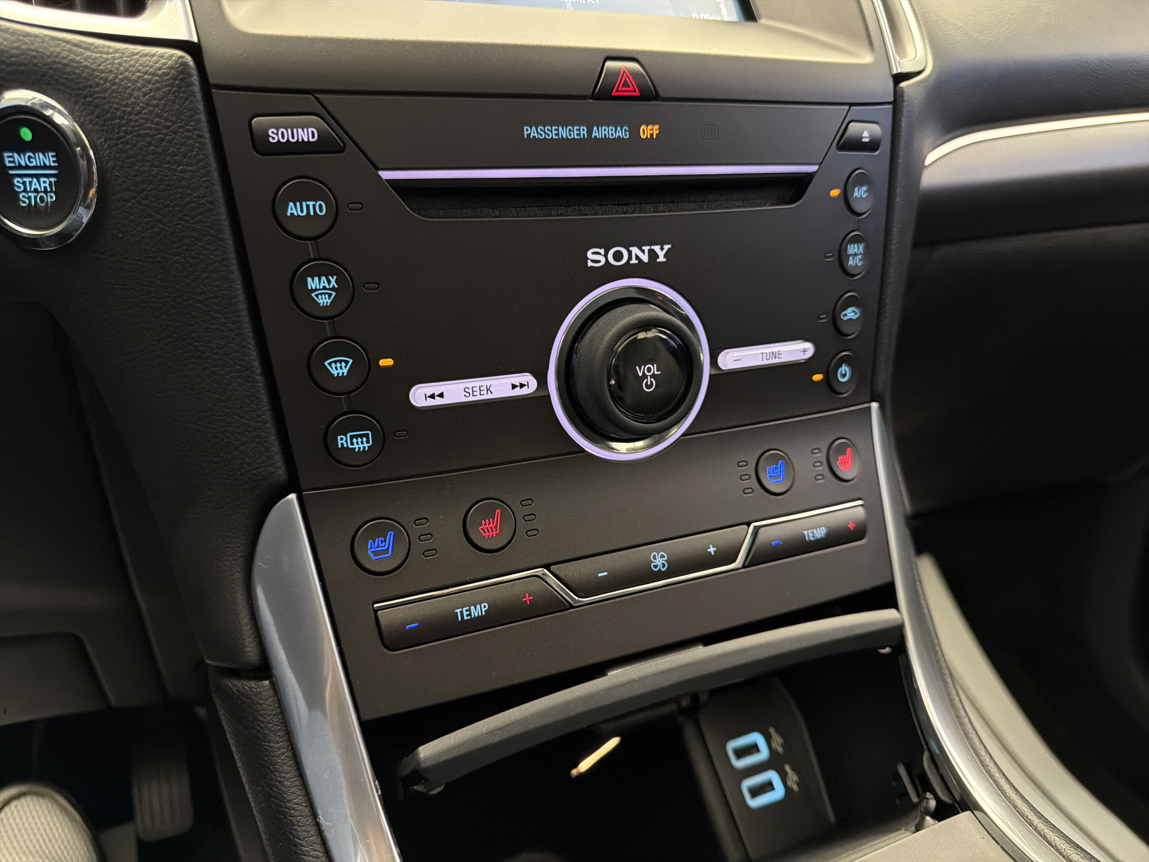 Used 2016 Ford Edge Titanium w/ Equipment Group 301A AWD/4WD image 21